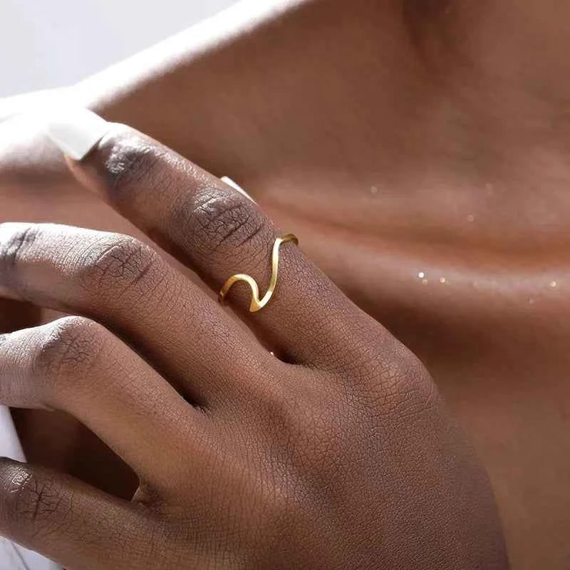 Nazare Wave Ring by Khloe